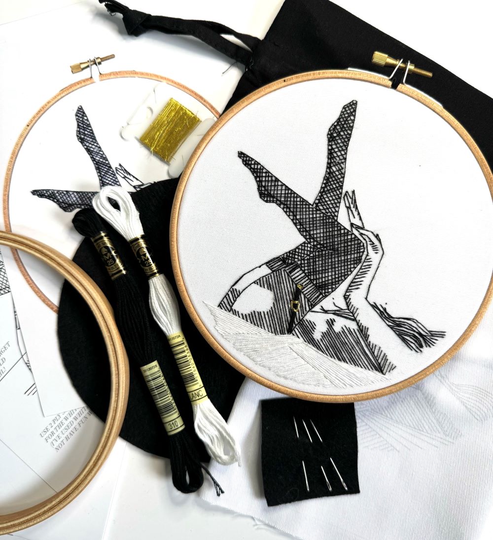 Embroidery Kit - Samantha / Beginners Embroidery Kit